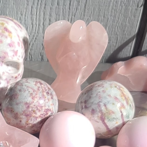 SOLD!Beautiful Pink quartz Guardian Angel 5" - Picture 2 of 8